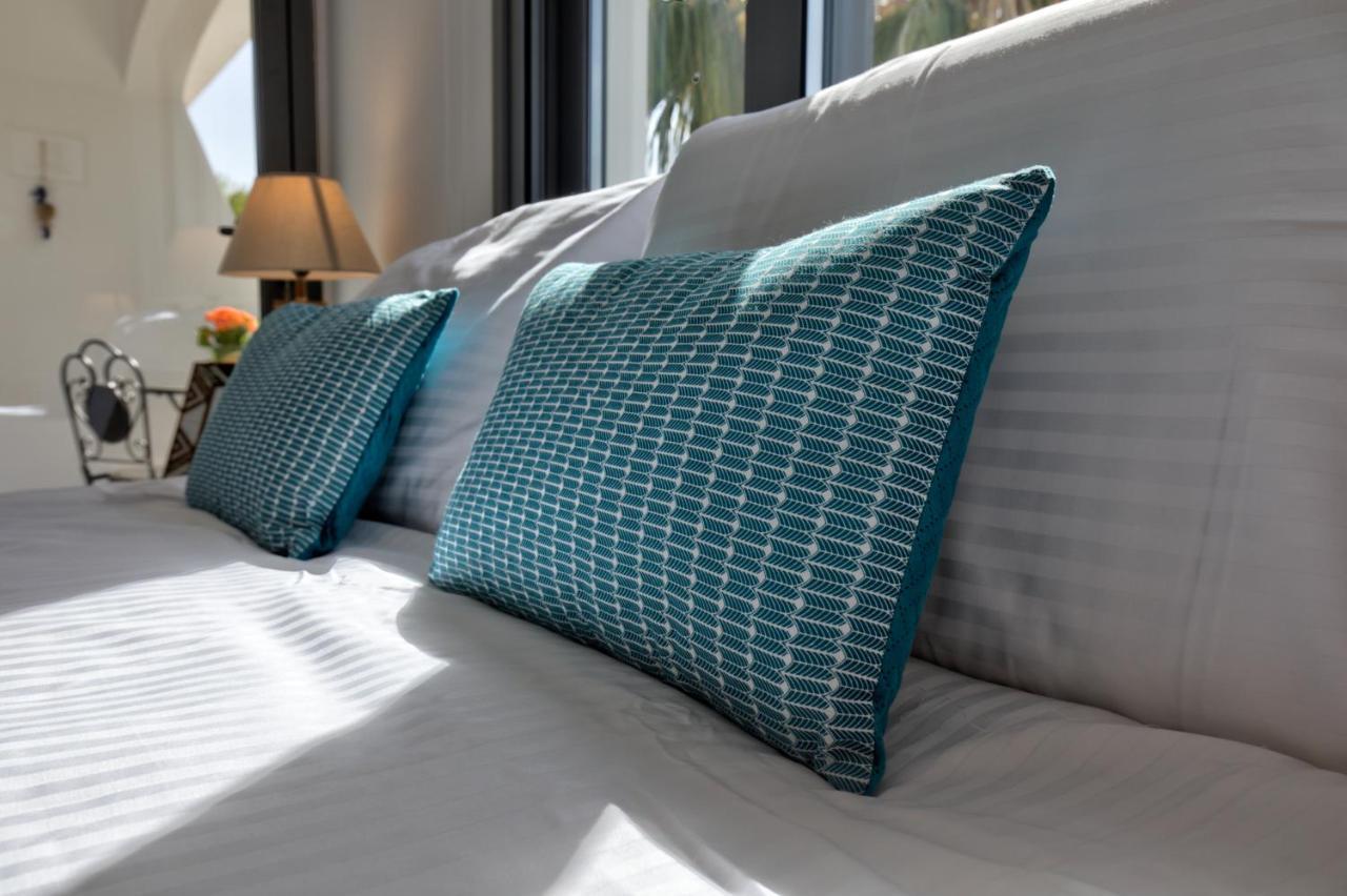 Dreamy 2 Bed Apartment By The Sea Paphos Esterno foto