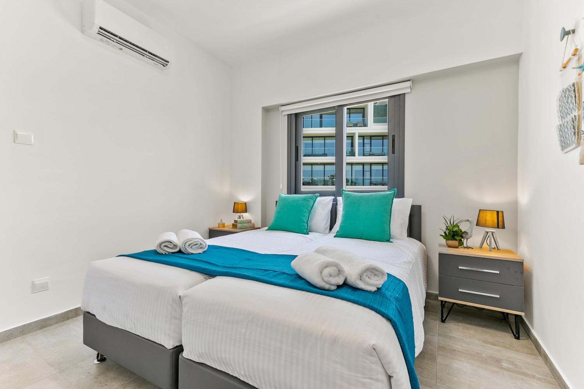 Dreamy 2 Bed Apartment By The Sea Paphos Esterno foto